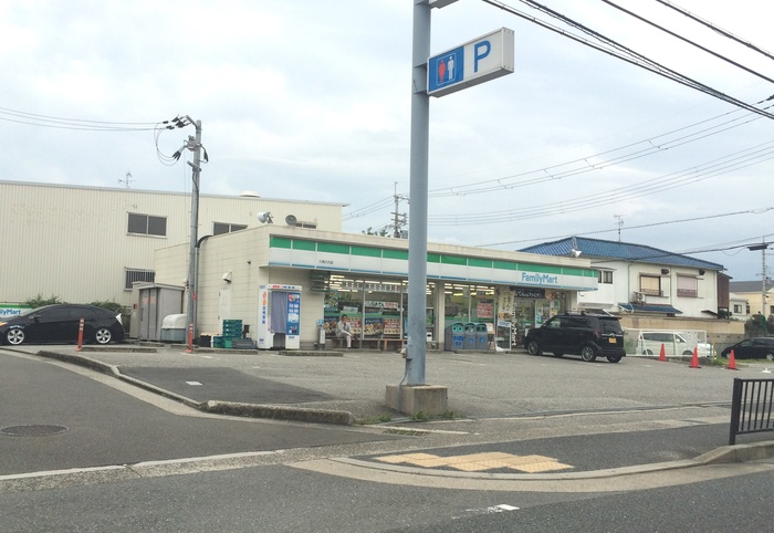 コンビニ　ファミリーマート（コンビニ）まで160m