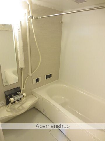 リアン トゥールの風呂写真