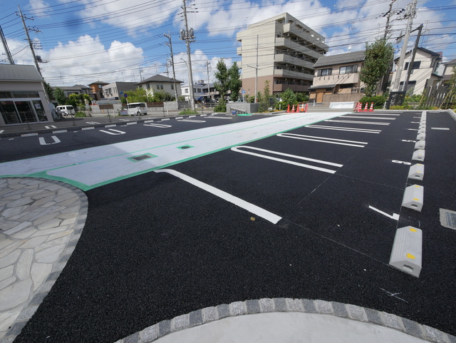 駐車場　※建設中のため参考写真です。