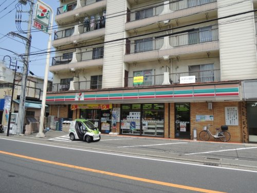 コンビニ　セブンイレブン逗子駅前店（コンビニ）まで605m