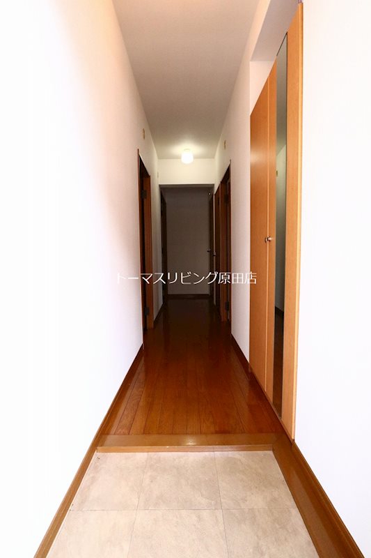 玄関　102号室写真
