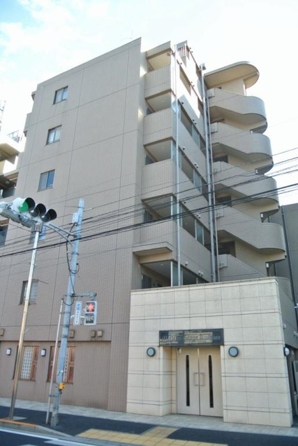 建物外観　７階建ての賃貸マンション