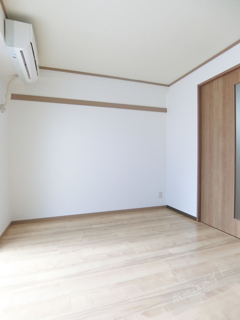 SUN CORPOの居間写真