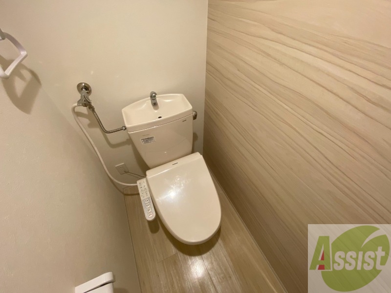 トイレ　こちらはトイレです。清潔感があり、安心して使用できます。