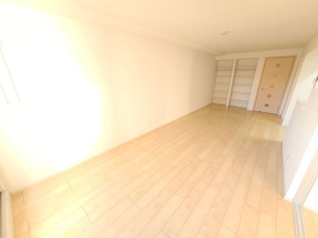 グゥテェ ライゼ Bの居間写真