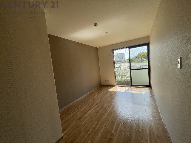 居室・リビング　南向きで陽当たり良好なお部屋です！