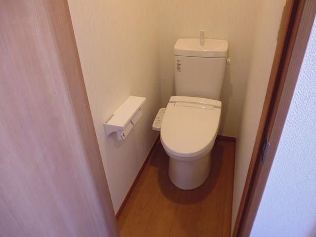 ＪＲ南武線 西国立駅 徒歩4分 2階建 築11年のトイレ写真