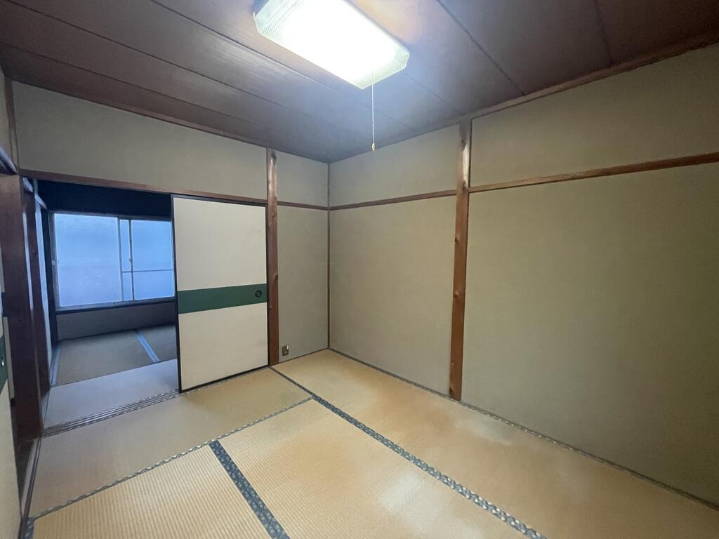 阪急嵐山線 上桂駅 徒歩17分 2階建 築55年の居間写真