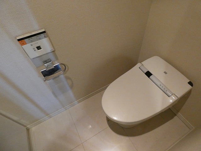 コンシェリア西新宿TOWERS WESTのトイレ写真