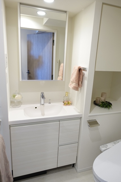 洗面設備　※写真は同タイプ住戸です。