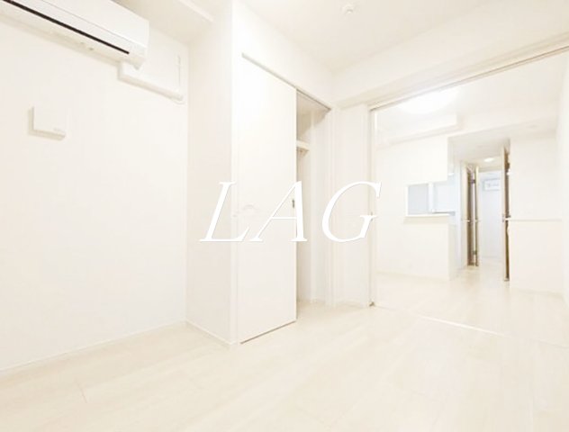 レピュア東日暮里レジデンスの居間写真