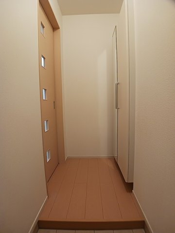 玄関　明るい玄関です