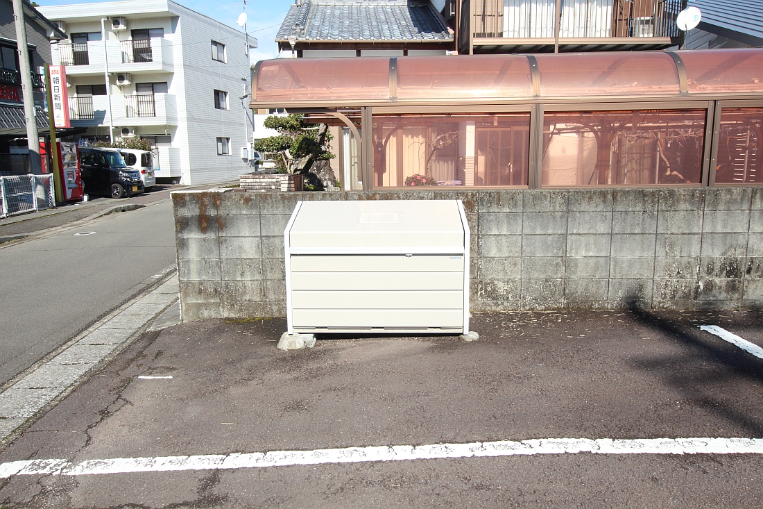 その他設備　ゴミステーション