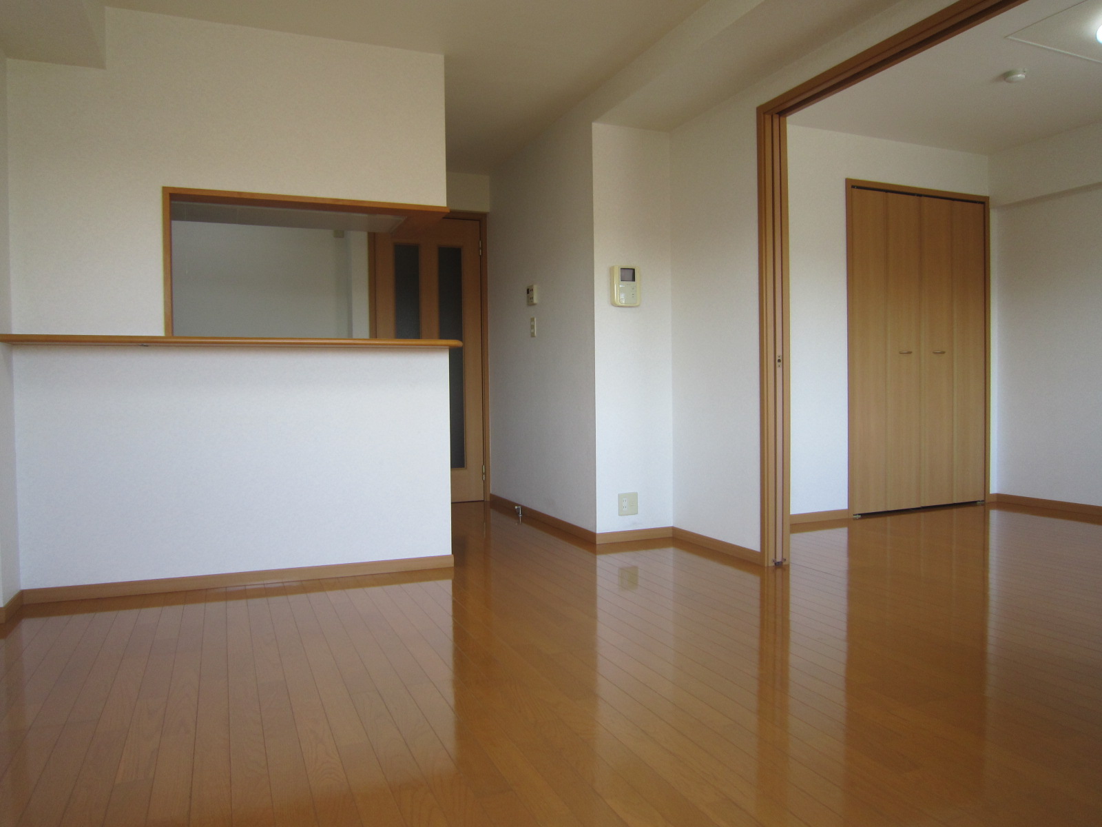 居室・リビング　リビング＆洋室