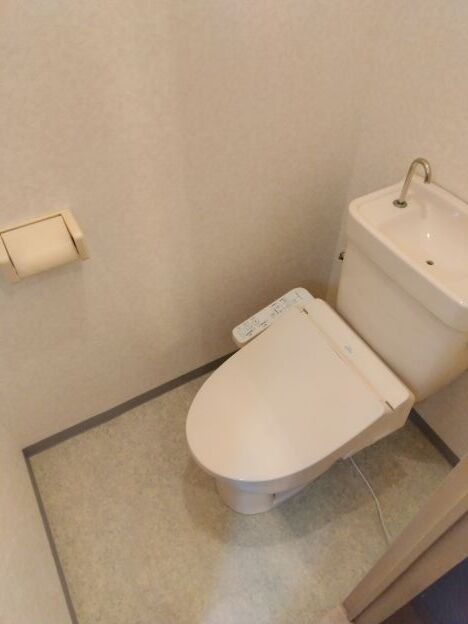 ヴィレッヂコート深田のトイレ写真
