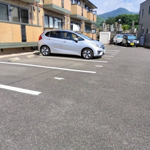 【ウィルモア松山の駐車場】