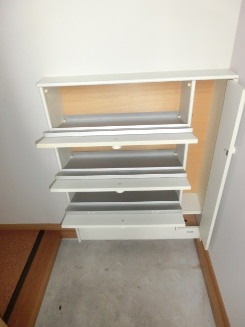 玄関　シューズボックス
