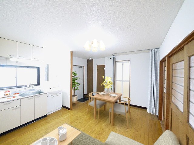 居室・リビング　CGで家具等を配置したもので家具等は含まれません