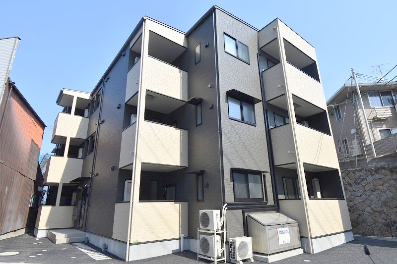 広島県広島市西区己斐上１の賃貸アパートの外観