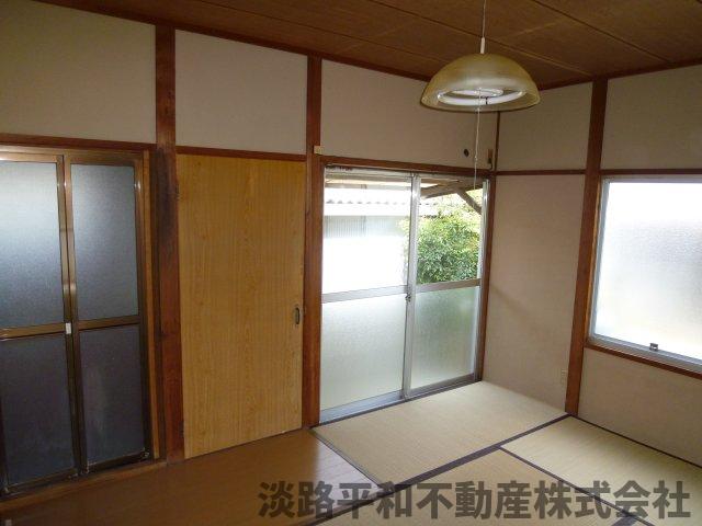 上物部連棟の居間写真
