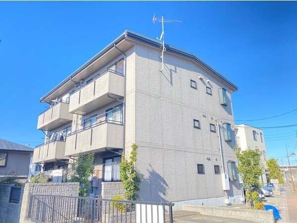 【ピュアパレス　Bの建物外観】