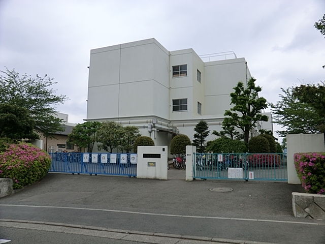 【川崎市麻生区五力田のアパートの小学校】