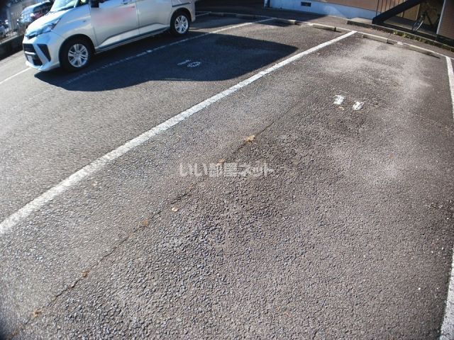 【ひたちなか市大字稲田のアパートの駐車場】