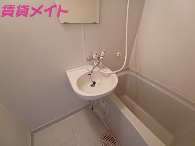 洗面設備　同型