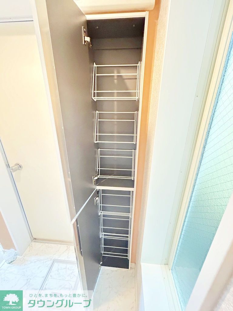 バルコニー　★★たっぷりシューズ収納★★