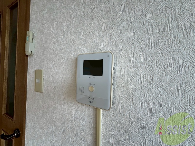 セキュリティ　ＴＶモニター付インターホンです。来客者の顔が見えるので安心！