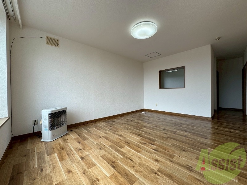 居室・リビング　広くてキレイなお部屋が広がっていて、充実した生活が送れそう。