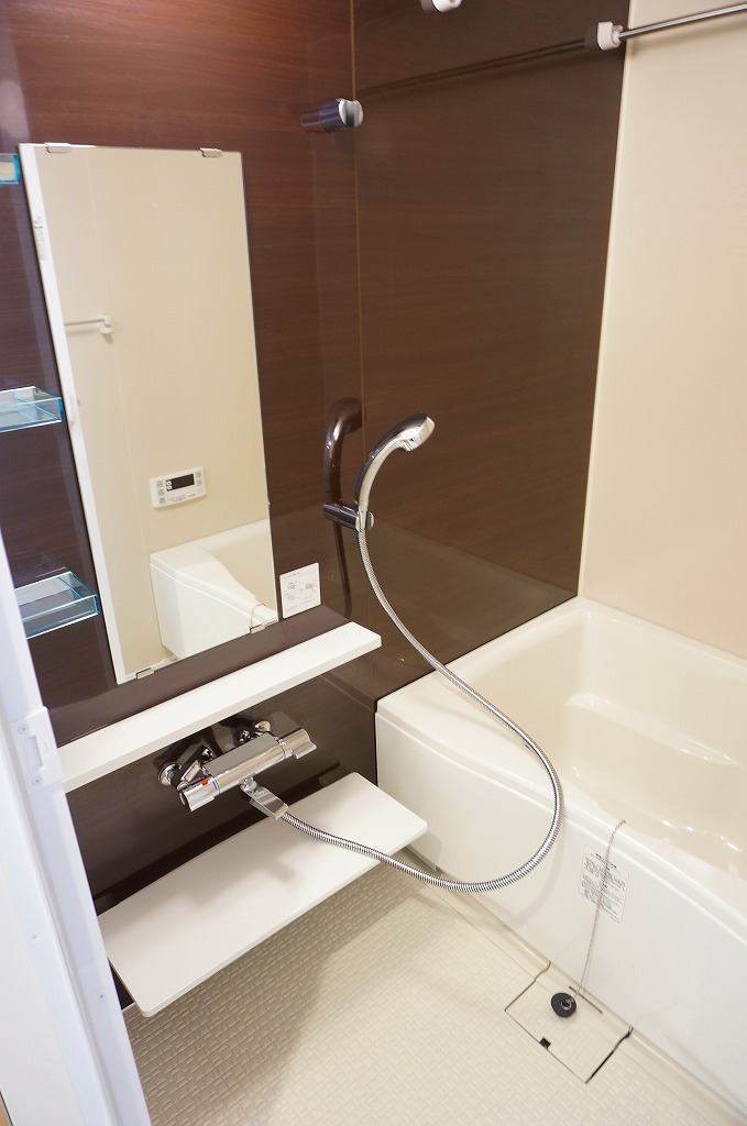 バス・シャワールーム