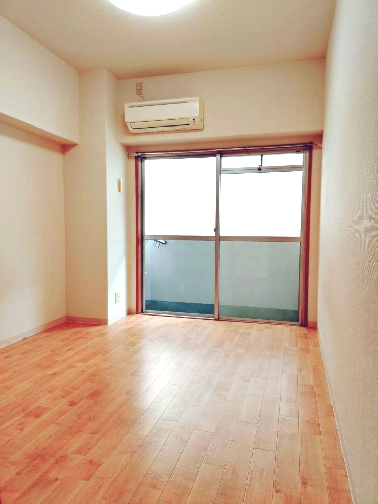 居室・リビング　東向きリビング