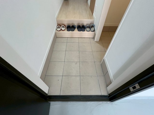 玄関　青木貸家