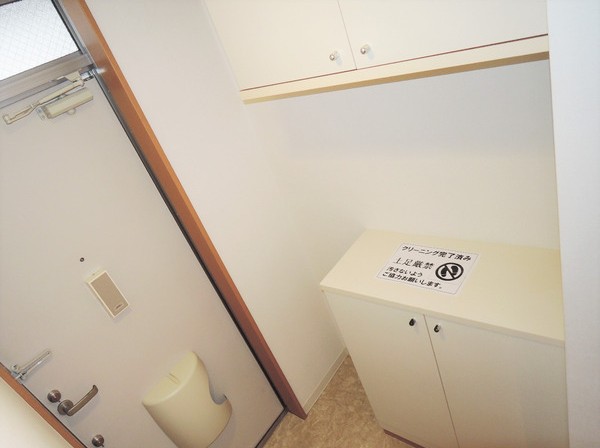 玄関　ベルフルーブ若葉