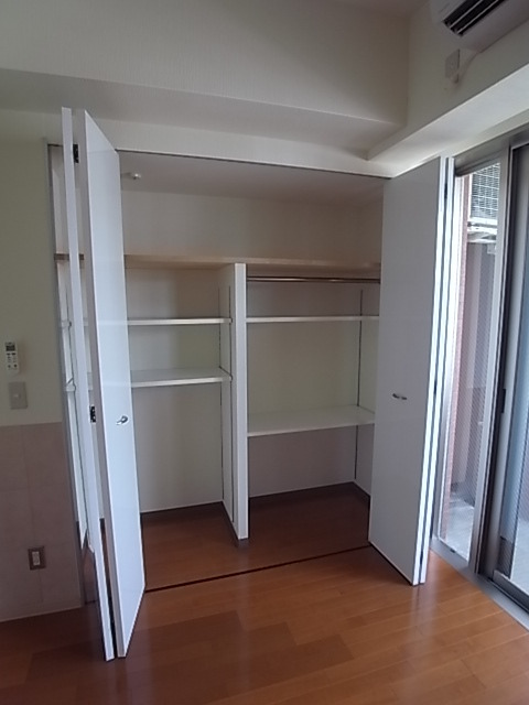 収納　クローゼット