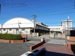 中学校　豊川市立金屋中学校（中学校）まで2562m