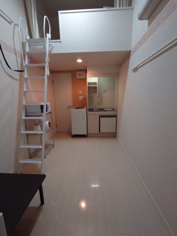 居室・リビング　※イメージ写真。家具・家電はディスプレイ品です。 ※現況優先