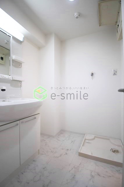 洗面設備　脱衣スペースもあります