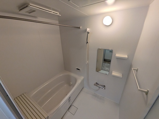 バス・シャワールーム　※同じ間取りの別号室のお写真です。