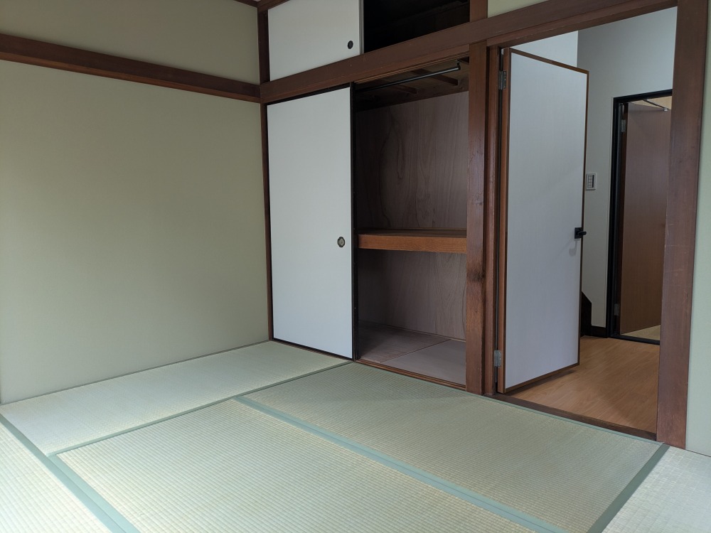 その他部屋・スペース　縁あり畳がもたらすノスタルジーのある空間。