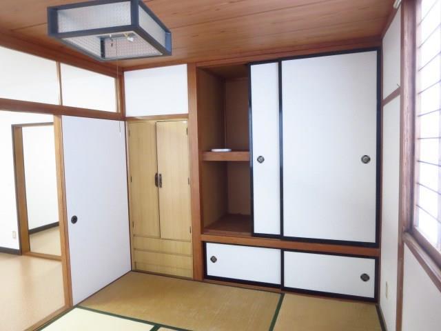 収納　押入れ
