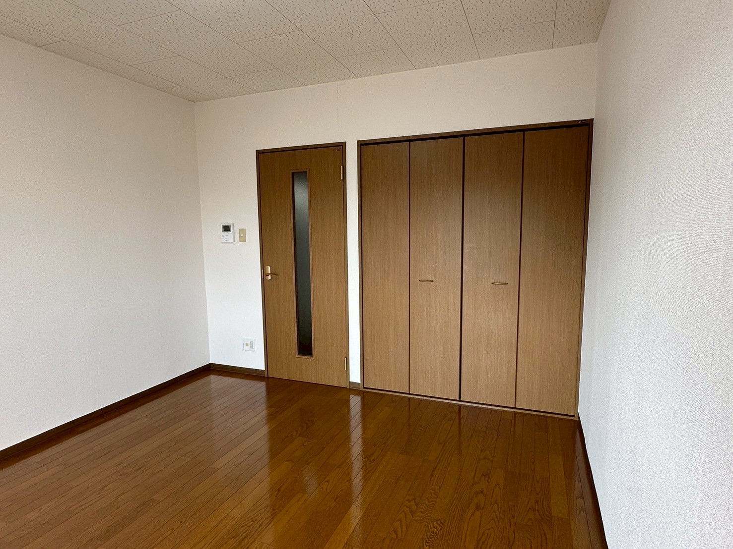 居室・リビング　ネット無料！オール電化！ＲＣ造！