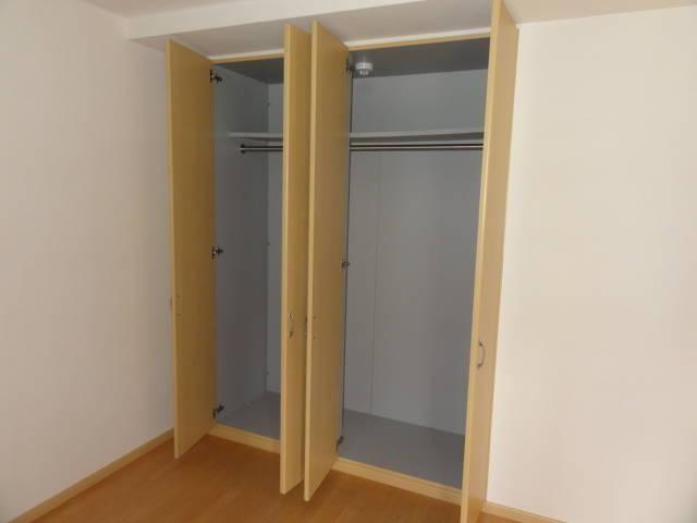 収納　南側洋室収納