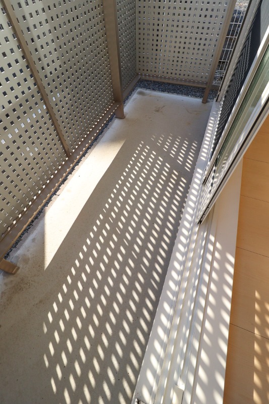 バルコニー　図面と現状に相違がある場合には現状を優先