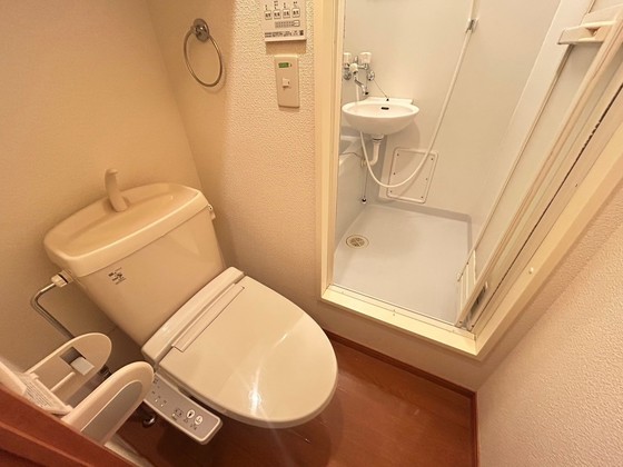 トイレ　※別部屋の写真です