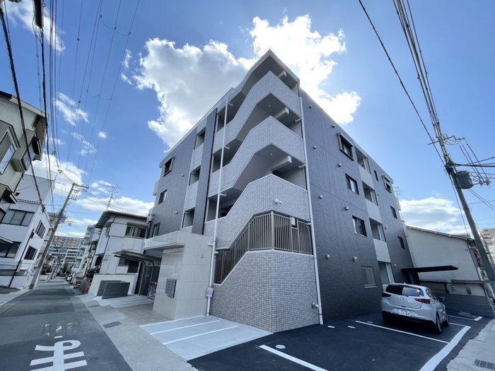 建物外観　建築中