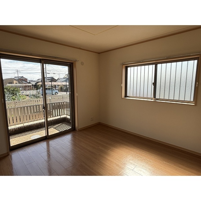 居室・リビング　※反転あり