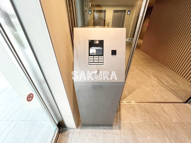 セキュリティ　女性の方でも安心のモニター付きインターホン♪