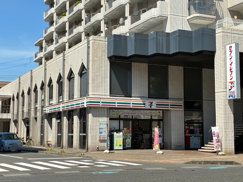 コンビニ　セブンイレブン鹿児島上之園町店（コンビニ）まで92m